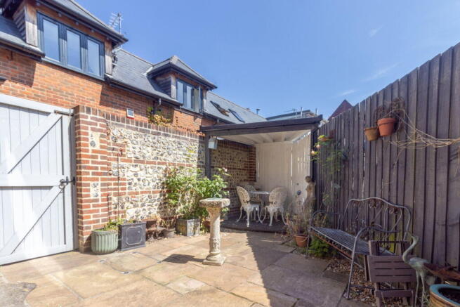 Stiles Yard, West Street, Alresford, SO24  photo 3