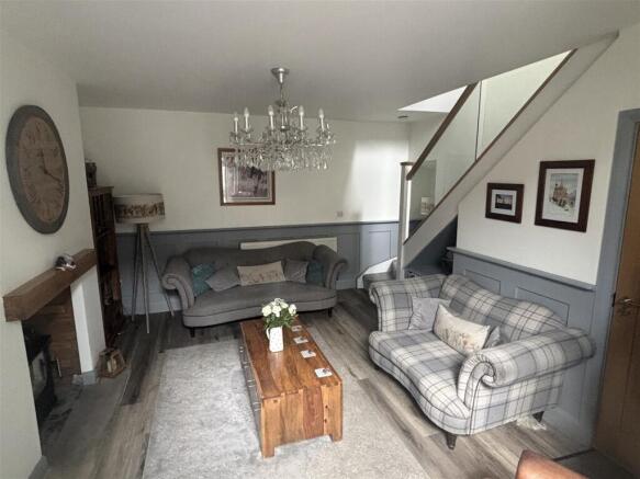 8 bed House for sale Image 7