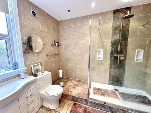 2 bed Maisonette for sale Image 9