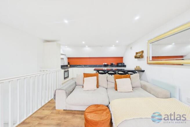 Kitching / Living Area