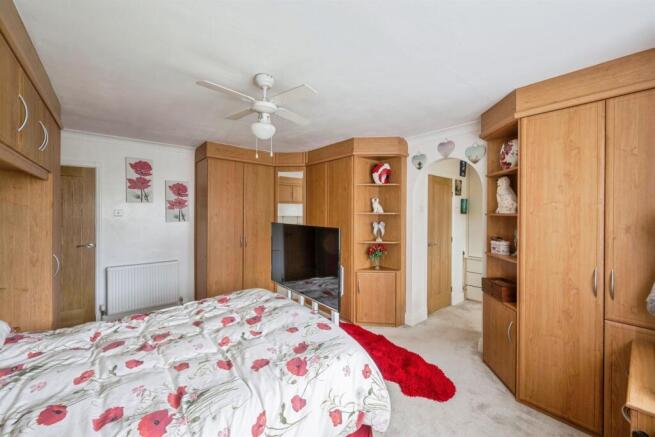 3 bed Detached Bungalow for sale Image 12