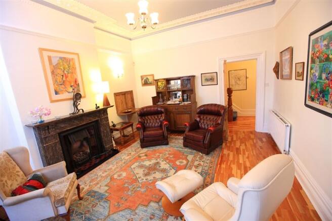 Lounge 2