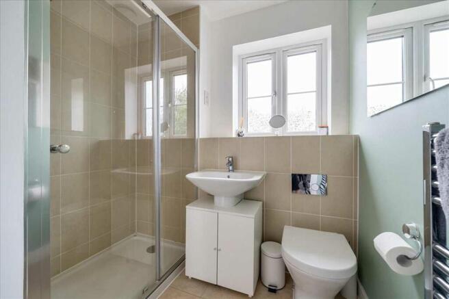 EN SUITE