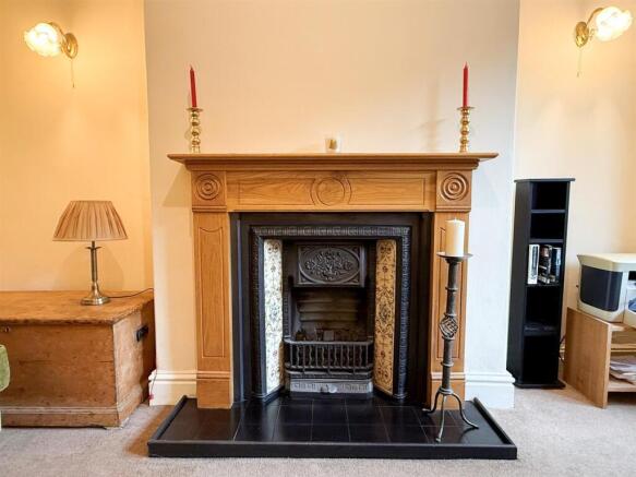 Meanwood Road, Meanwood, Leeds, West Yorkshire photo 4