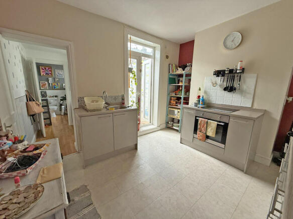 3 bed Terraced for sale Image 3