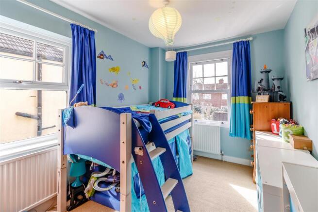 8333988-interior15.jpg