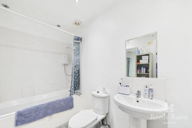 2 bed Terraced to rent Image 11