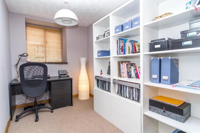 Bedroom/Office
