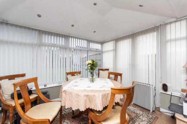 2 bed House for sale Image 5