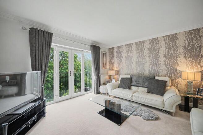 4 bed Detached for sale Image 10