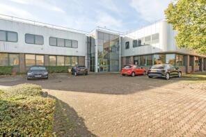 17, Avebury House, Bentham Close, Swindon SN5 7FS