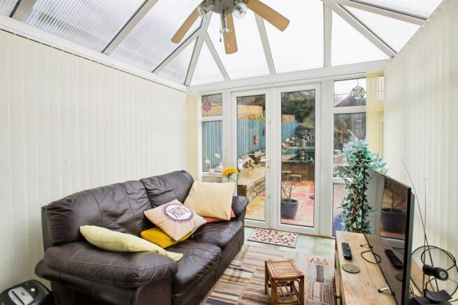 3 bed Semi-Detached for sale Image 7