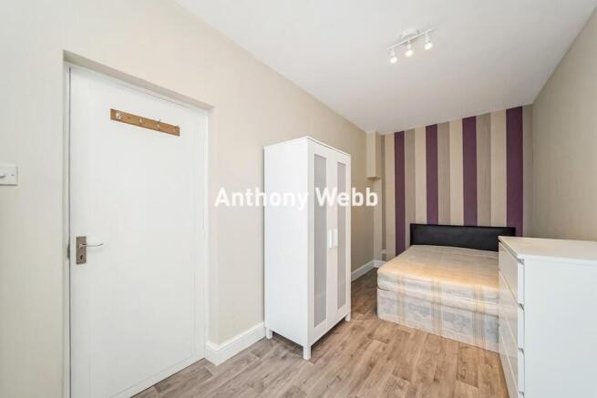 Ground bedroom