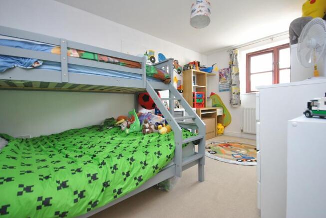 Photo 10