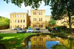 13, Osterley Gardens, Chevy Road, Southall UB2 4UW