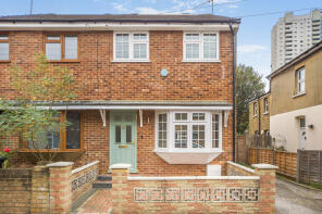 29, Queens Road, London N9 0RA