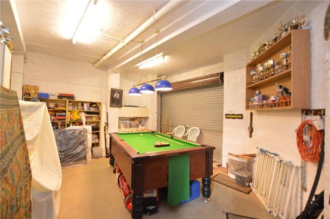 Inbuilt Garage