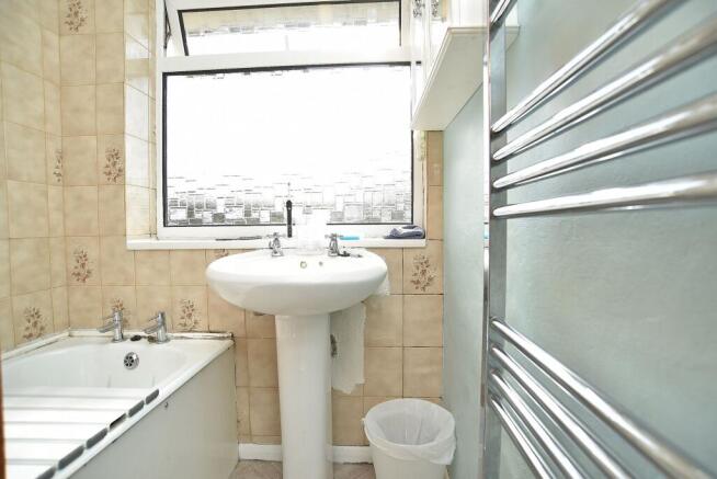 3 bed Semi-Detached for sale Image 11
