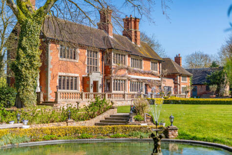 Fauld Manor, Fauld, Staffordshire DE13 9HR