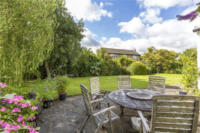 Al Fresco Dining