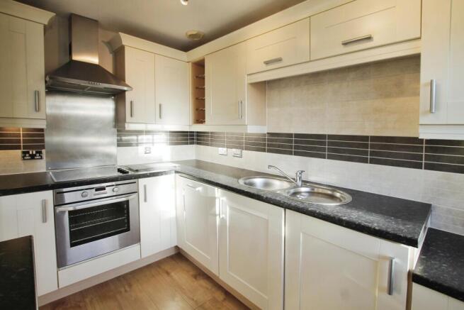 2 bed Apartment for sale Image 4