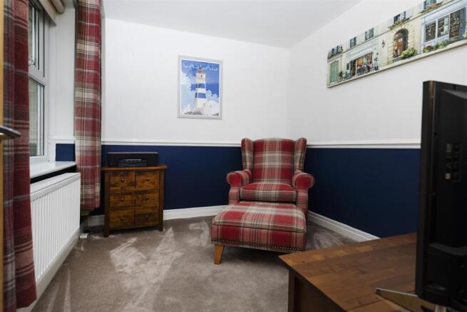 3 bed Town House for sale Image 7
