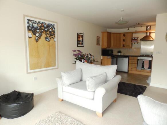 2 bed Flat to rent Image 6