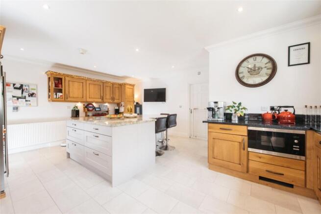 Kitchen/Breakfast Rm