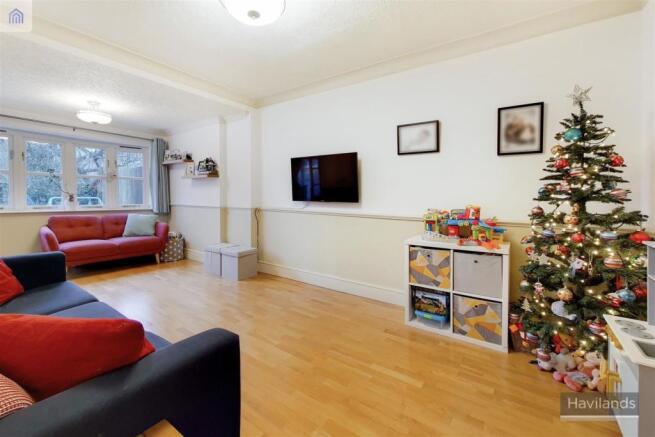 5_Dining Room-2.jpg