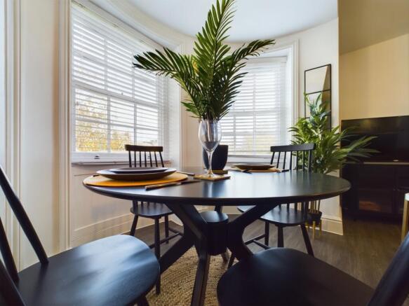 CAM01740G0-PR0155-STILL005