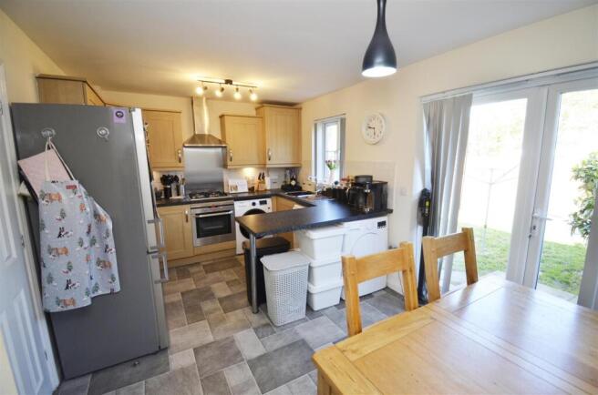 KITCHEN/ DINER