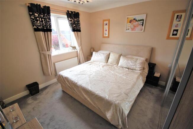 MASTER BEDROOM: