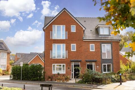 Payne Way, Copthorne, RH10