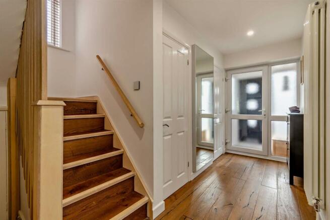 8599160-interior18-800.jpg