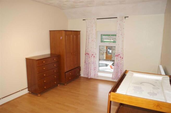 BEDROOM 2 (FRONT)
