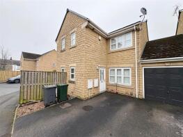 3, Frogmoor Avenue, Bradford BD12 7AF