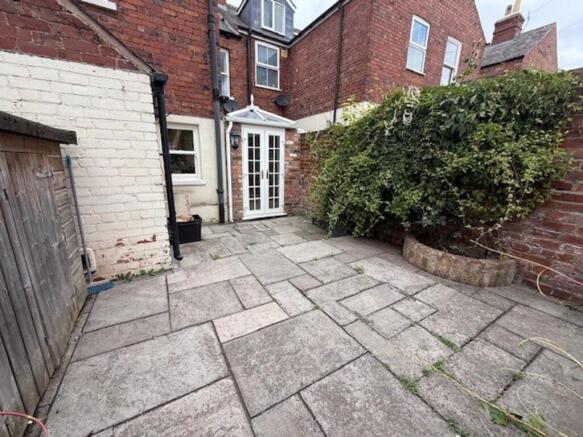 3 bed Terraced to rent Image 12