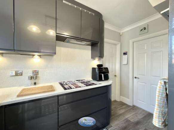 3 bed Semi-Detached for sale Image 9