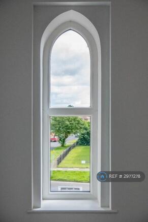 2 bed Flat to rent Image 10