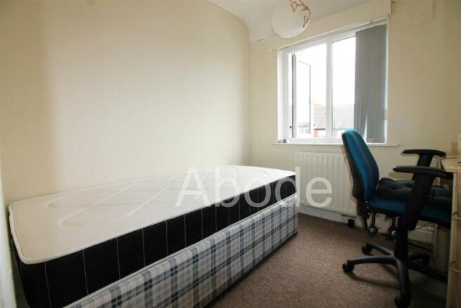 3 bed House to rent Image 7