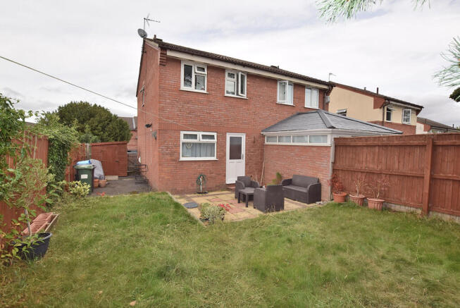 3 bed Semi-Detached for sale Image 2