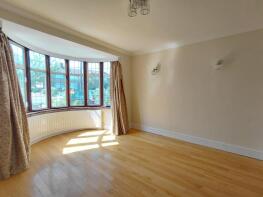 117, Walmington Fold, North Finchley, London N12 7LH