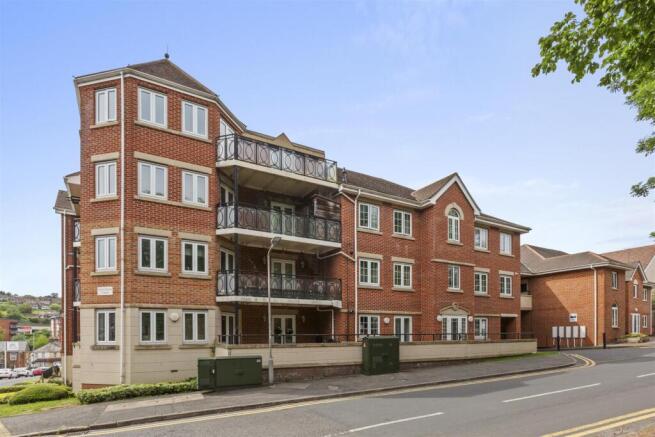 22 Tom Evans Court, Coningsby Rd, HP13 5FF-12.jpg