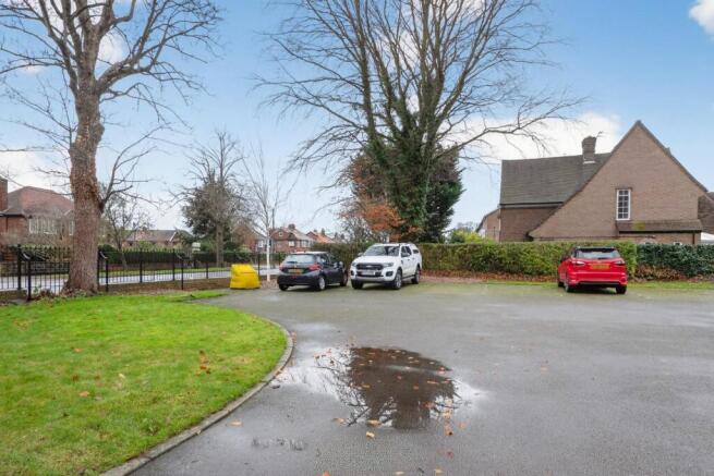 2 bed Apartment for sale Image 7