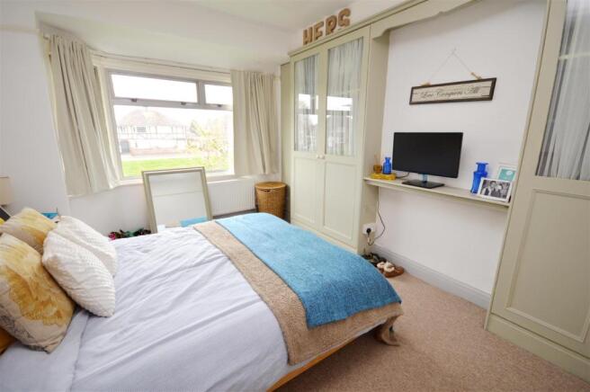 Bedroom 1.JPG