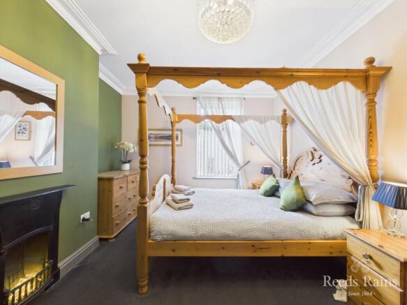 5 bed Terraced for sale Image 10