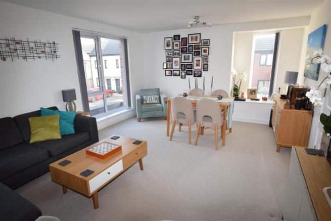 Living/Dining Room