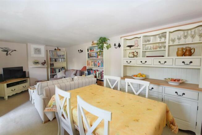 Sitting/Dining Room