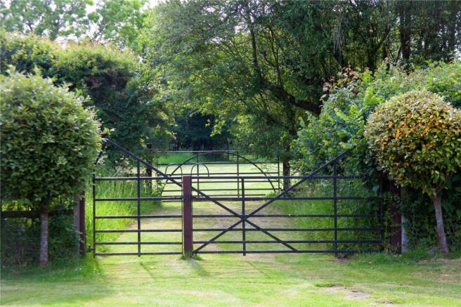 Leading To Paddocks