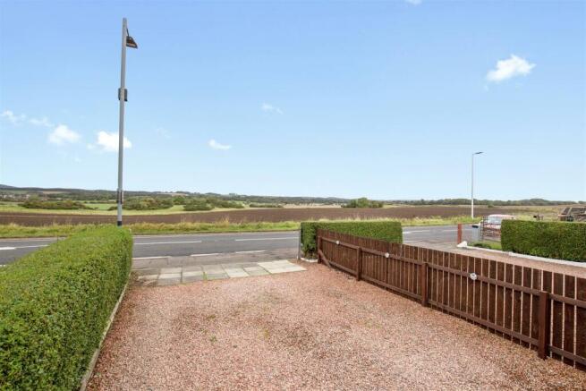 6 Main Road Crombie4.jpg